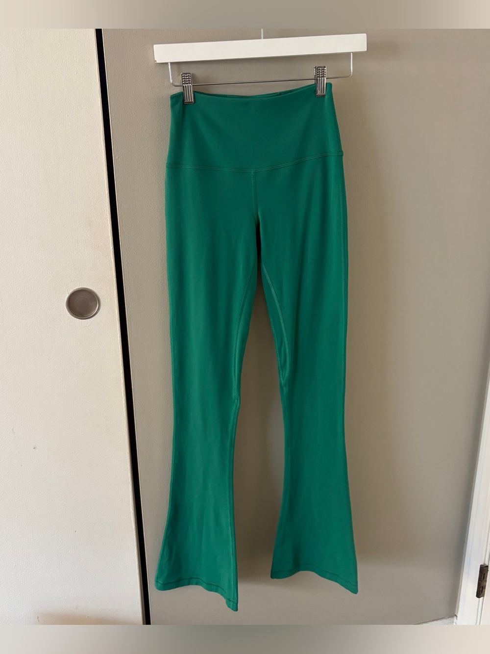 Lululemon Align High-Rise Mini-Flare Pant Regular
Cascadia Green Size 4 - Small